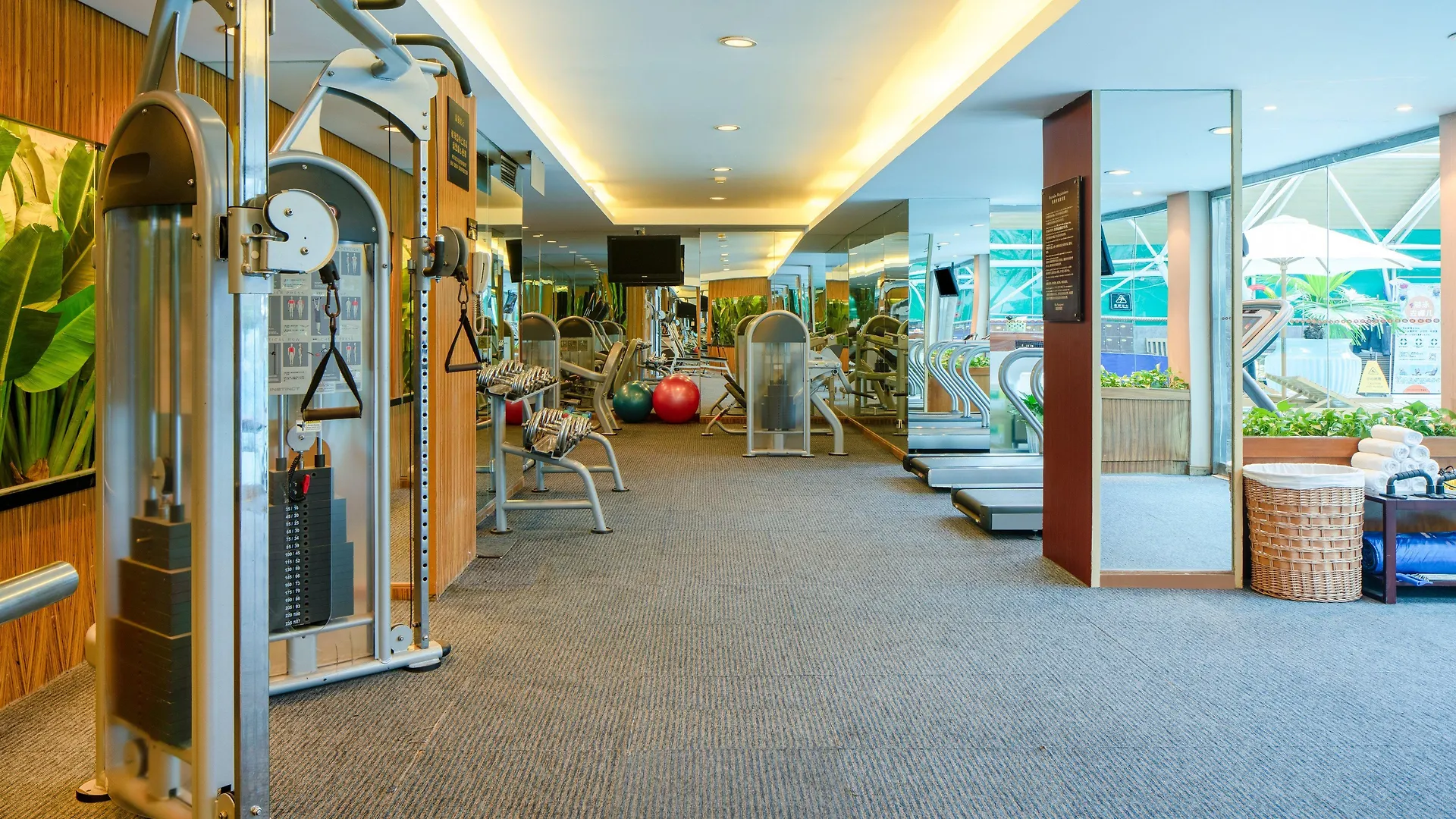 Holiday Inn Zhengzhou Zhongzhou By Ihg 3*,
