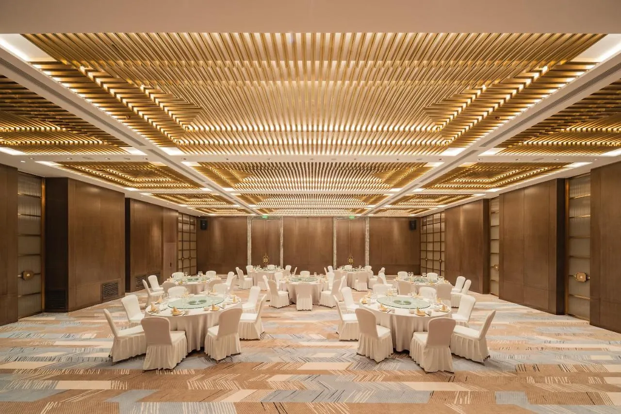 Holiday Inn Zhengzhou Zhongzhou By Ihg 3*,  Čína